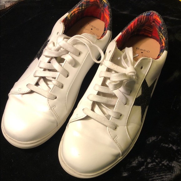 Torrid White Sneakers with Black Star Detail Betsy Johnson Edition 11.5 women’s - Picture 1 of 8